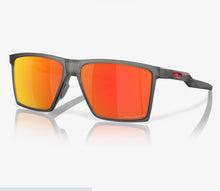 Load image into Gallery viewer, OAKLEY FUTURITY SUN POLARIZED SUNGLASSES
