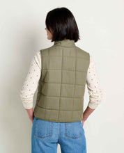 Load image into Gallery viewer, TOAD&CO MANZANA QUILTED VEST GREEN MOSS PATTERN WOMENS VEST
