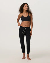 Load image into Gallery viewer, VUORI PERFORMANCE JOGGER - LONG BLACK HEATHER WOMENS PANT