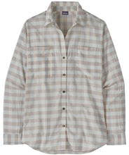 Load image into Gallery viewer, PATAGONIA LIGHTWEIGHT A/C WOMENS LONG SLEEVE BUTTON DOWN
