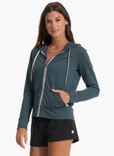 Load image into Gallery viewer, VUORI HALO PERFORMANCE 2.0 WOMENS HOODIE