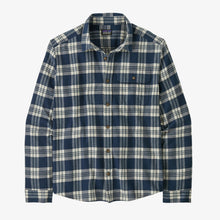 Load image into Gallery viewer, PATAGONIA LONG SLEEVE LIGHTWEIGHT FJORD FLANNEL SHIRT MENS BUTTON DOWN
