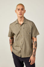 Load image into Gallery viewer, 686 CANOPY WOVEN SHORT SLEEVE BUTTON DOWN MENS SHIRT
