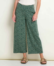 Load image into Gallery viewer, TOAD&amp;CO CHAKA WIDE LEG CROP PANT CILANTRO PRINT WOMENS PANT
