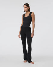 Load image into Gallery viewer, VUORI ALL THE FEELS SLIM FLARE BLACK WOMENS PANT
