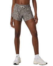 Load image into Gallery viewer, VUORI CLEMENTINE 4" 2.0 WOMENS SHORTS
