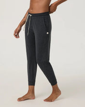 Load image into Gallery viewer, VUORI PERFORMANCE JOGGER - LONG WOMENS PANT
