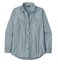 Load image into Gallery viewer, PATAGONIA LIGHTWEIGHT A/C WOMENS LONG SLEEVE BUTTON DOWN
