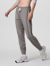 Load image into Gallery viewer, VUORI PERFORMANCE WOMENS JOGGERS
