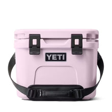 Load image into Gallery viewer, YETI ROADIE 15 COOLER
