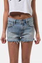 Load image into Gallery viewer, LEVIS 501 MID RISE WOMENS SHORTS
